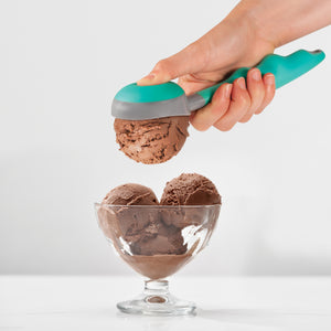 Chef Craft Heavy Duty Chrome Plated Easy Grip Ice Cream Scoop – Handy  Housewares
